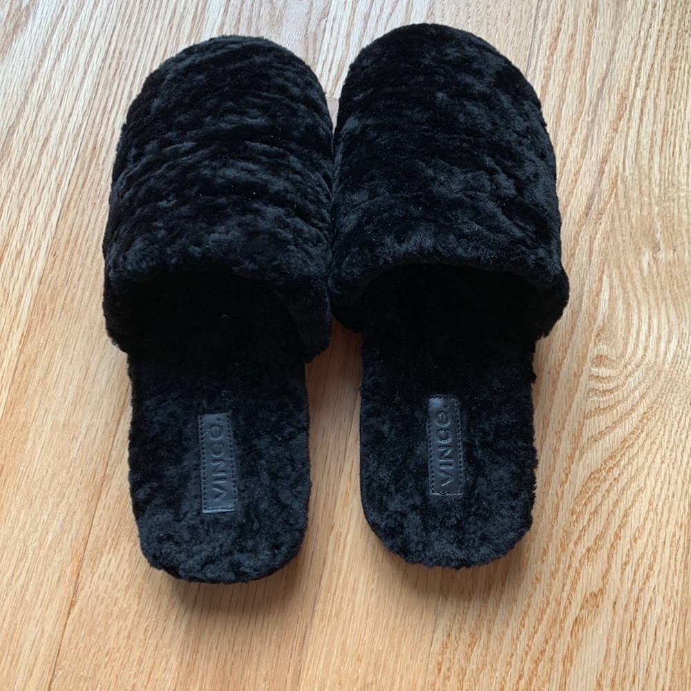 Black fuzzy slippers